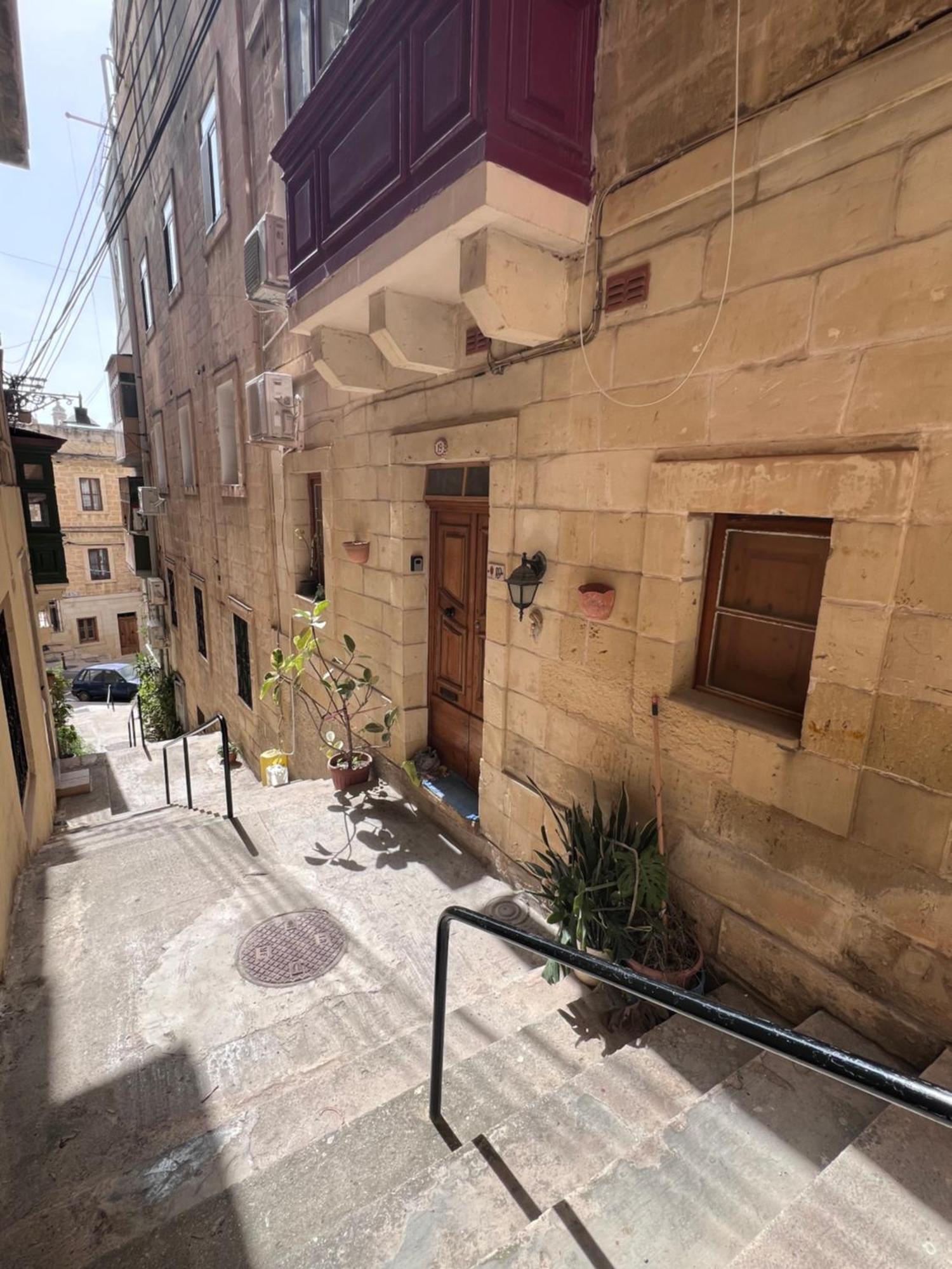 Three Apartment بيرغو المظهر الخارجي الصورة