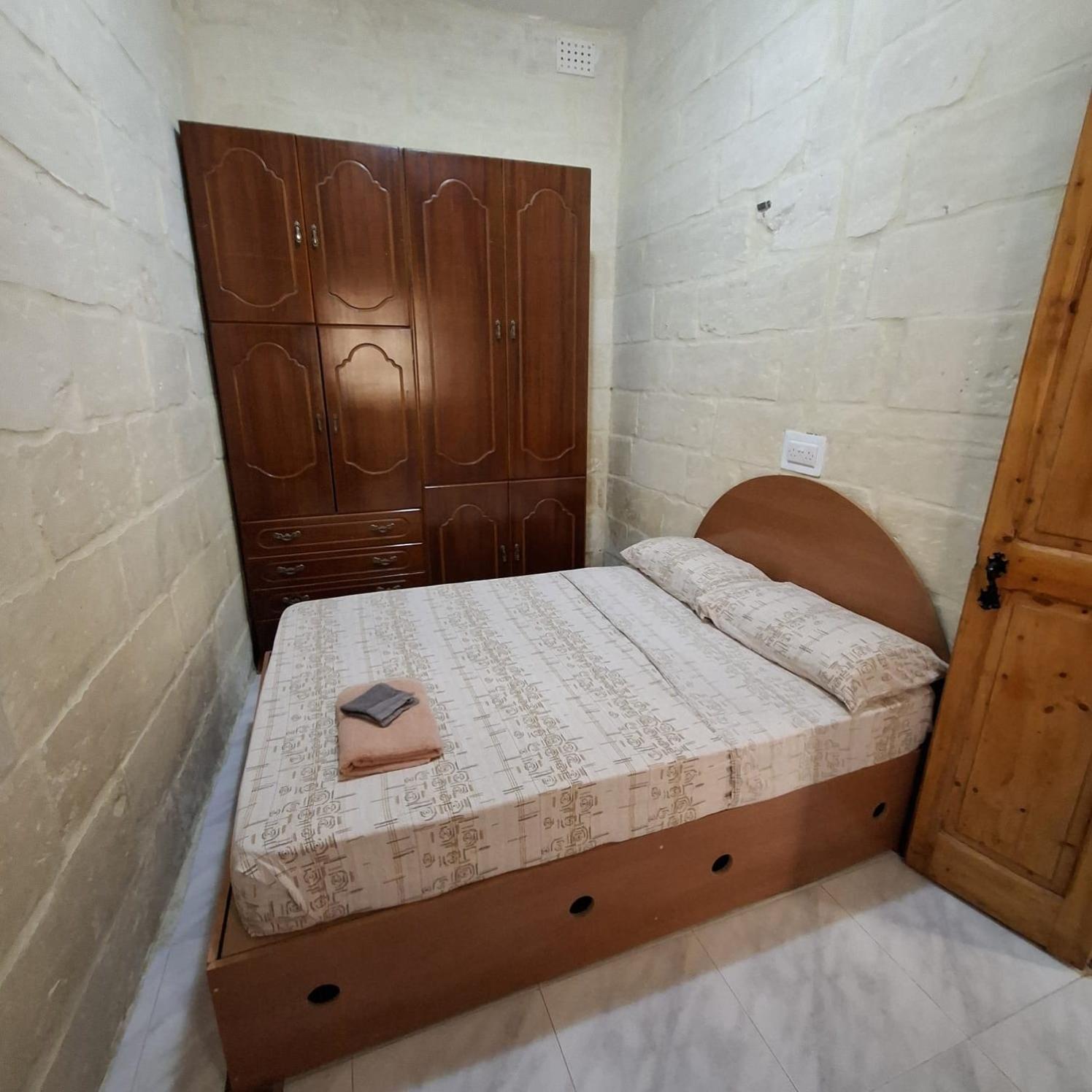 Three Apartment بيرغو المظهر الخارجي الصورة